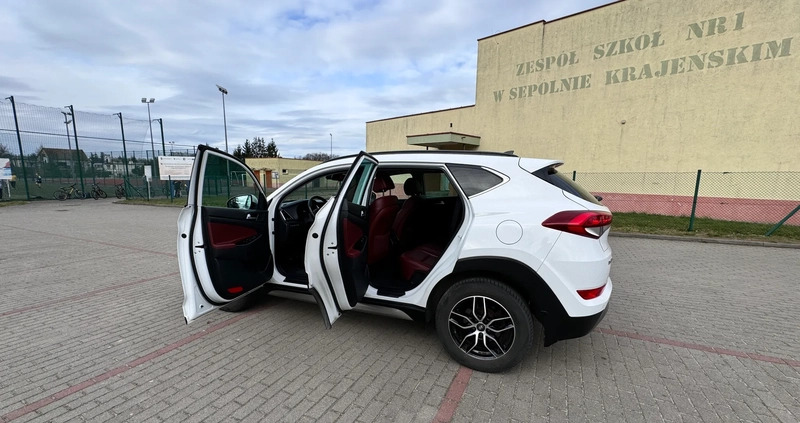 Hyundai Tucson cena 86000 przebieg: 97221, rok produkcji 2017 z Rumia małe 326